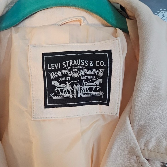 Peach Levi’s Leather Jacket, immaculate condition - Picture 2 of 4